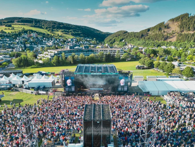 Publikum beim Open-Air-Konzert in Willingen